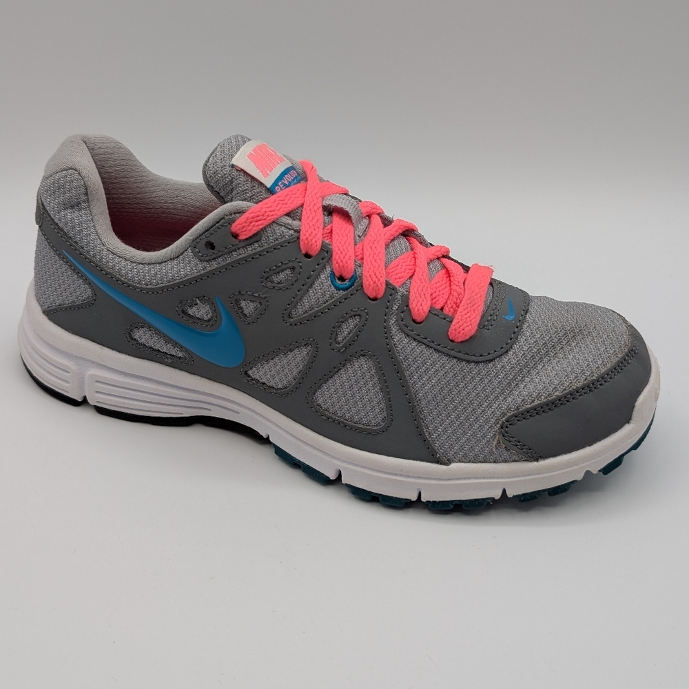 Nike Revolution 2  Women's Sz 6 Shoes 👟